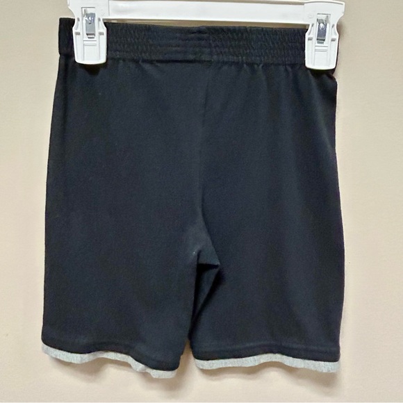 Garanimals Sz 5T Boys Black Pull On Shorts GUC - Picture 2 of 3